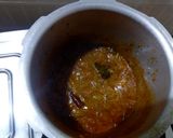 A picture of step 2 of Chatpate hare matar.