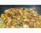A picture of step 4 of Arvi and Turai sabzi.