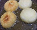 Foto langkah ke 8 dari resep Kue Goreng Rasa Kentang isi Cokelat.