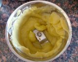A picture of step 2 of Apple jam.