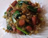 Foto langkah ke 7 dari resep Tumis Sosis Sawi Phok Coy Bombay (ala anak Kos).