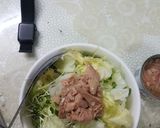 Hình bước làm 3 của món Salad cá ngừ dầu dấm