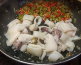 Foto del paso 5 de la receta: Arroz meloso con marisco exprés