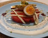 Foto del paso 7 de la receta: Tomate Rosa, Huevo Lacado y Crema de Cottage