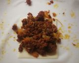 Gambar langkah 4 resipi Murtabak mini cheese.