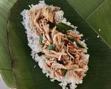 Foto langkah ke 7 dari resep Nasi Bakar Ayam Suwir Pedas Kemangi.