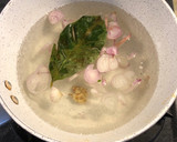 Foto langkah ke 2 dari resep Sayur Bening Temu Kunci.