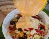 A picture of step 2 of Creamy fruits delight.