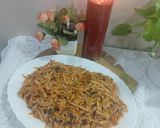 A picture of step 6 of Chicken schezwan udon noodles.