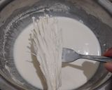 Foto langkah ke 3 dari resep Enoki Goreng.