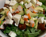 Foto del paso 1 de la receta: Ensalada con aguacate, caballa, aliñada con pesto y mucho más!