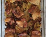 Foto del paso 5 de la receta: Contramuslos de pollo rural al horno con patatas, zanahorias, cebollas, setas y guisantes