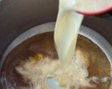 Foto langkah ke 3 dari resep Soto Betawi Hack ala Mie Instan, Kuah Susu Telur Lembut.