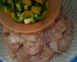 Foto langkah ke 1 dari resep Ayam tepung saus lada hitam.