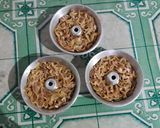 Foto langkah ke 2 dari resep Donat mie.