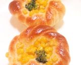 A picture of step 15 of Corn & Mayonnaise Buns with Broccoli.