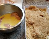 A picture of step 4 of Chicken Schnitzel.
