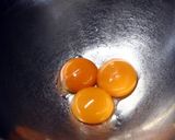 A picture of step 1 of Crispy and Creamy, Creme Brulée.