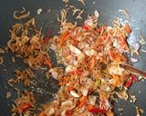 Foto langkah ke 3 dari resep Tumis kering pare + step anti pahit tapi crunchy.