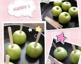 A picture of step 1 of Ladybirds Halloween or Plain Toffee Apples.