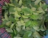 Foto langkah ke 1 dari resep Sayur Bobor Labu Siam dan Daun Katu.