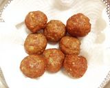 A picture of step 2 of Meatballs with Sweet & Sour Chili Sauce.