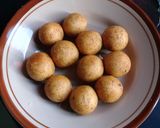 Foto langkah ke 2 dari resep Bola bola ubi.