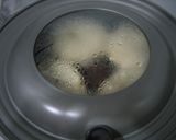A picture of step 2 of Chicken and Tofu Burgers with Mushroom Ankake Sauce.