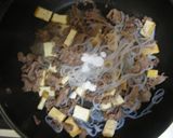 A picture of step 6 of Stewed Beef and Shirataki Noodles with Ginger.