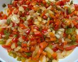 Foto del paso 3 de la receta: Champiñones 🍄 rellenos de verduras 🍅