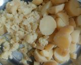 A picture of step 1 of Special Aloo.