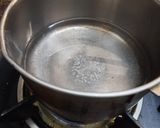 A picture of step 2 of Garam masala Maggi.
