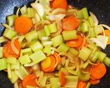 Csirkemell krémes zellerkörettel recept fázis 2 fotója