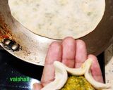A picture of step 4 of Oil Free Besan Palak Paratha.