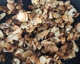A picture of step 3 of Caramelised almonds and fennel seeds.