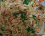 Foto langkah ke 4 dari resep Kwetiau goreng ala umi ku.
