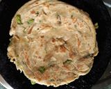 A picture of step 6 of Chilli garlic lachha paratha.