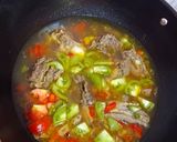 Foto langkah ke 6 dari resep Asem-Asem Iga Sapi dan Daging Seger.