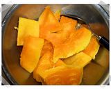 A picture of step 2 of Moist and Rich Kabocha Cake.