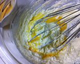 A picture of step 5 of White Chocolate × Matcha Muffins.