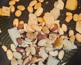 Foto del paso 4 de la receta: Salmonetes en salsa de almendras
