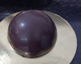 A picture of step 6 of Pinata chocolate cake.