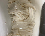 A picture of step 1 of Hot and Sour Soup (Simple Version).