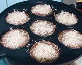 Foto langkah ke 4 dari resep Kue Lumpur Cokelat Tabur Keju.
