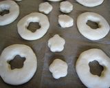 A picture of step 3 of Melt-in-Your-Mouth Fluffy Doughnuts.