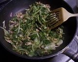 A picture of step 6 of Basil Pasta with Handmade Basil Sauce.