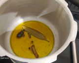 A picture of step 1 of ग्वार फली का पुलाव.