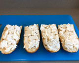 Foto del paso 1 de la receta: Tosta de cecina y queso de cabra