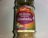 Foto del paso 1 de la receta: Ensalada de laminados con atun blanco al natural