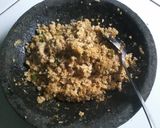 Foto langkah ke 2 dari resep Lontong isi oncom magi com.